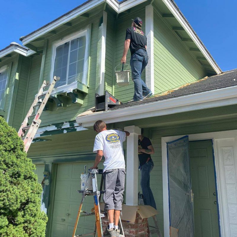 painting-green-house-exterior