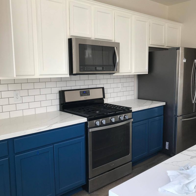 white-and-blue-kitchen-cabinets